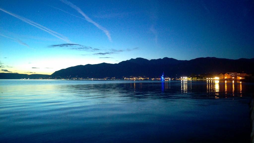 Apartments Siesta Tivat Dış mekan fotoğraf